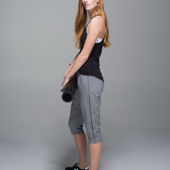 Lululemon Retreat Yogi Crop Heathered Slate - Picture 4 of 13